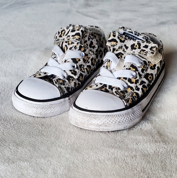 Baby Converse size 6 - Picture 2 of 8